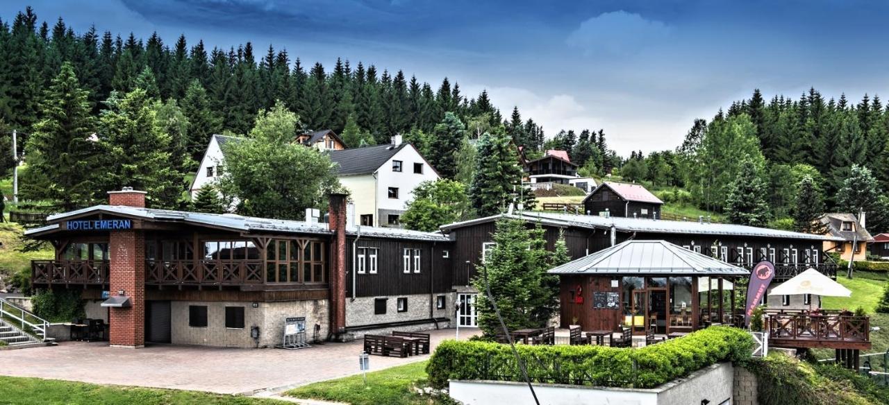 Hotel Emeran Litvínov Eksteriør billede
